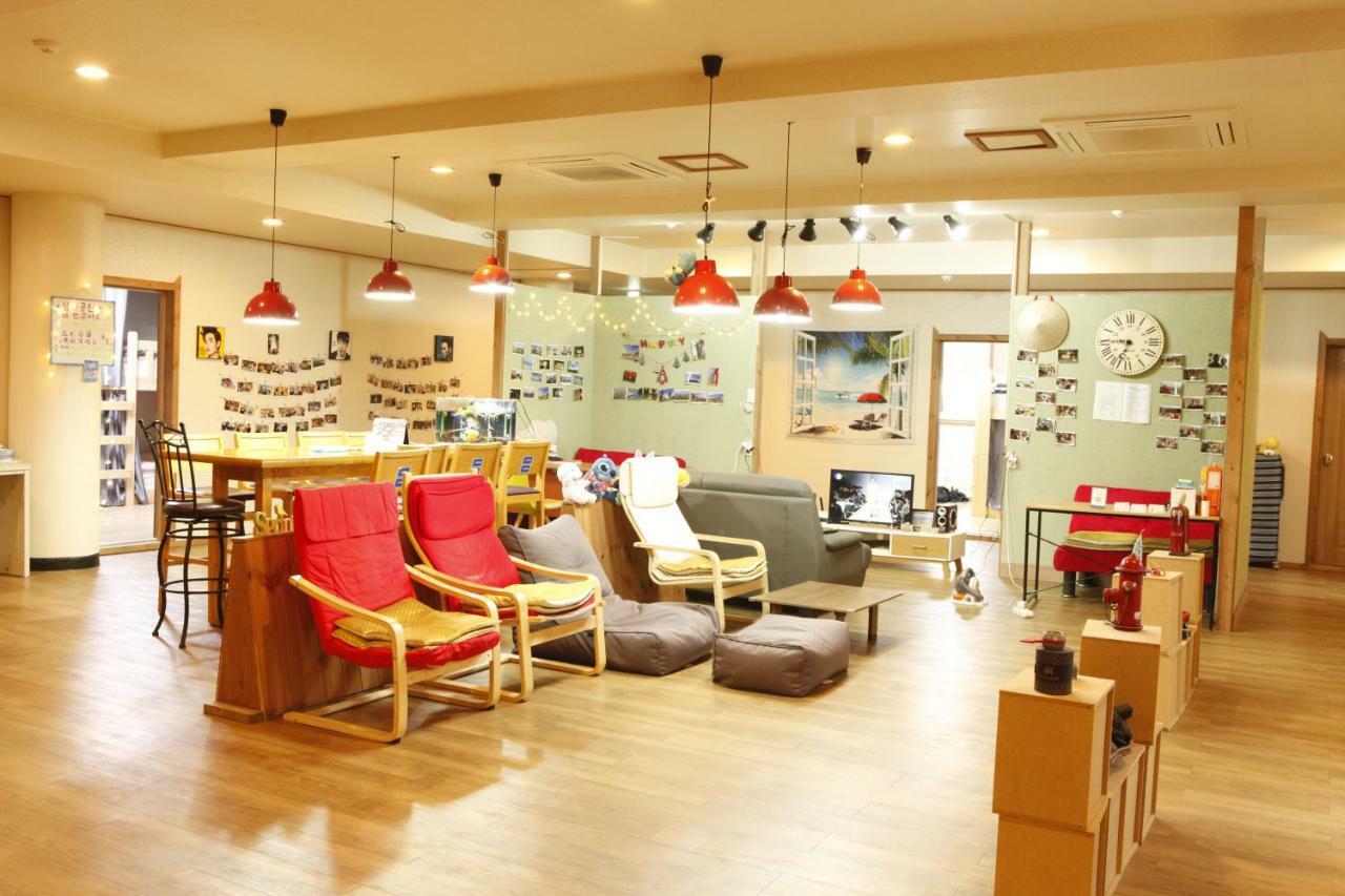 Baozen Guesthouse Jeju Bagian luar foto