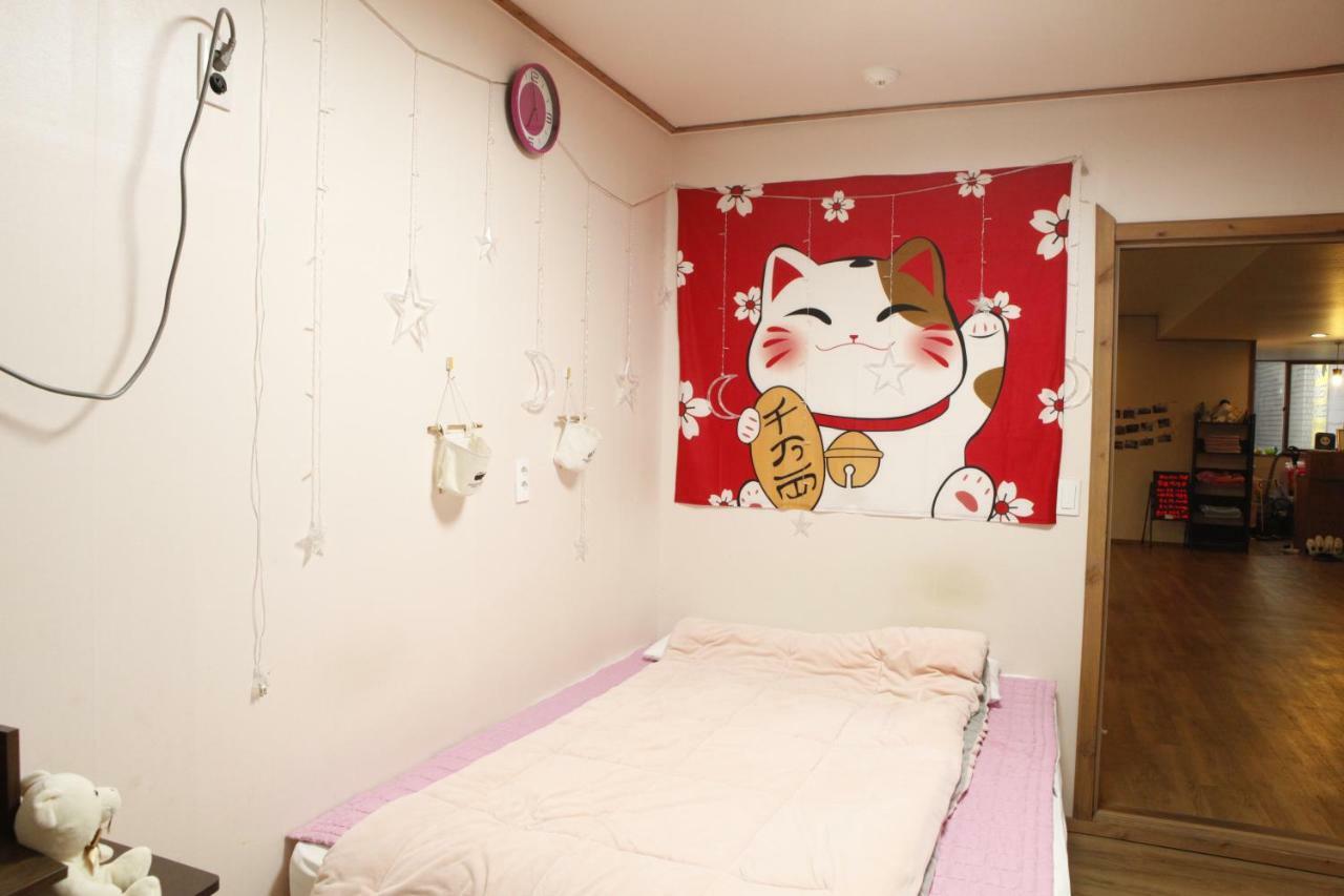 Baozen Guesthouse Jeju Bagian luar foto
