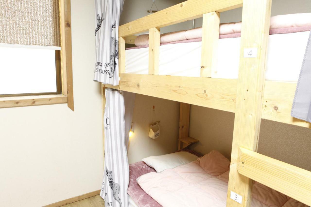 Baozen Guesthouse Jeju Bagian luar foto