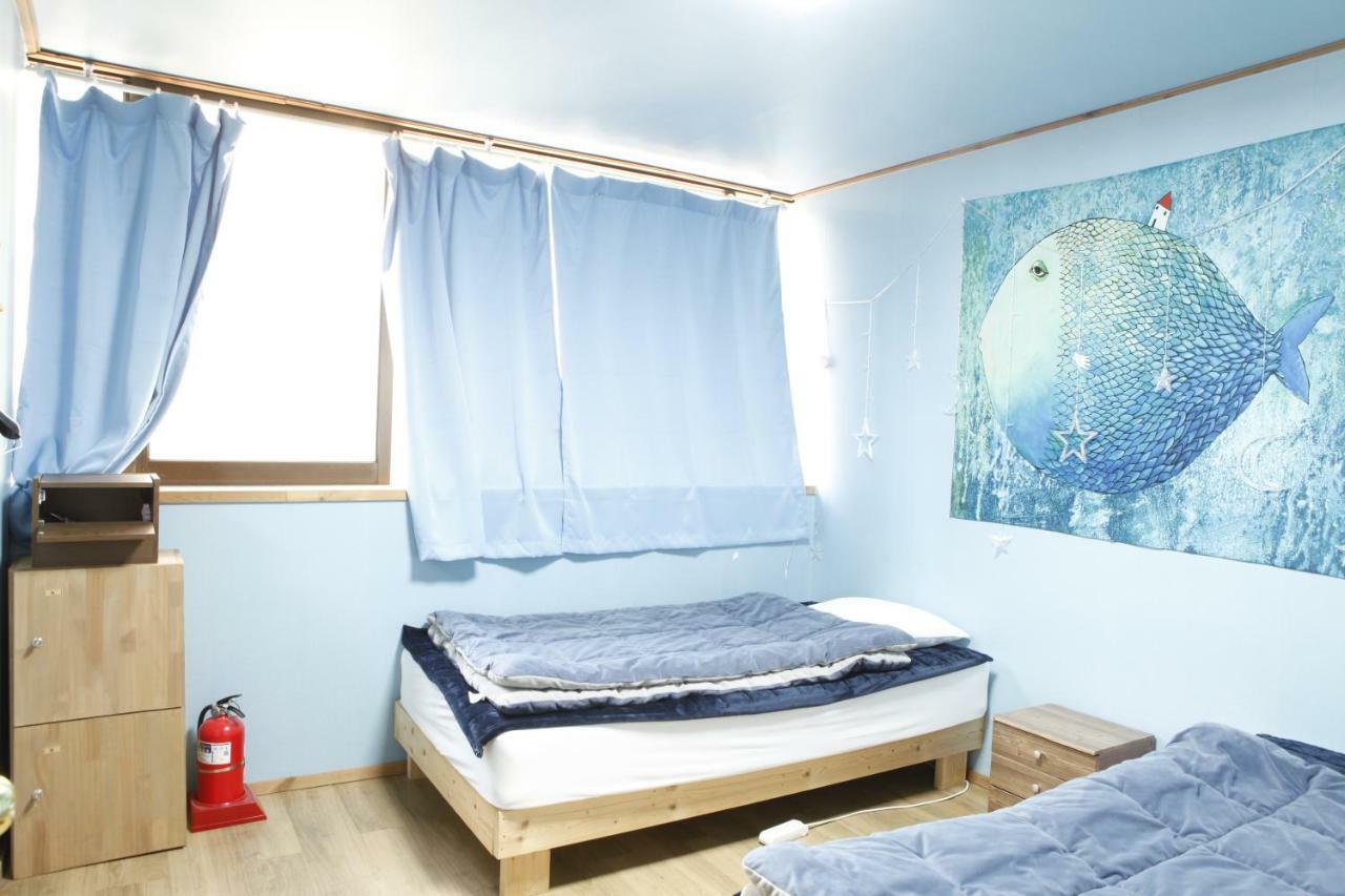 Baozen Guesthouse Jeju Bagian luar foto